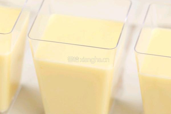 零难度黄桃玫瑰布丁的做法图解3