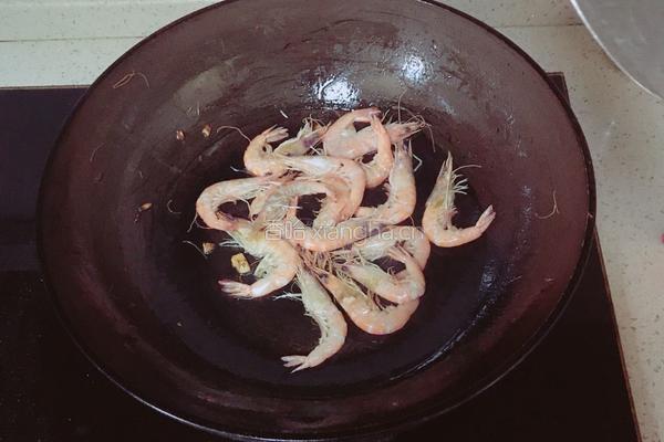番茄蒜虾的做法图解3