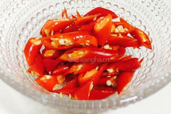 蘑菇烧肉的做法图解2