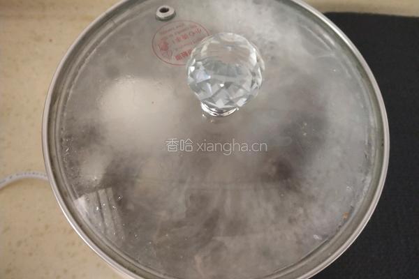蟹味菇杂蔬汤的做法图解6