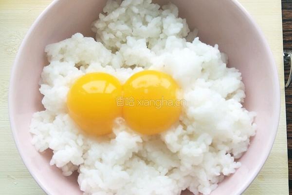 鸡蛋炒饭的做法图解3