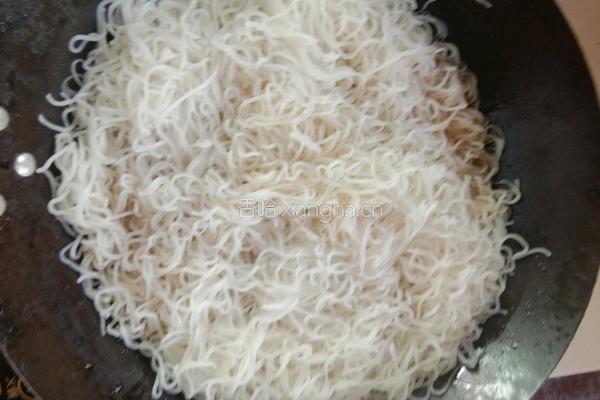 豆腐焖粉丝的做法图解4