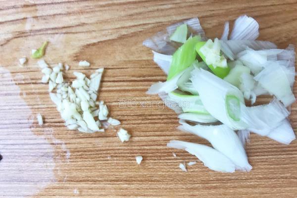 家常菜椒炒番茄的做法图解3