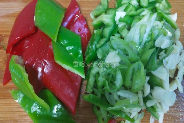 双椒炒茭白的做法图解4