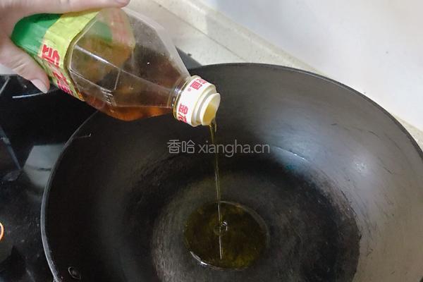 哥俩好（大闸蟹和小蝤蠓）的做法图解2