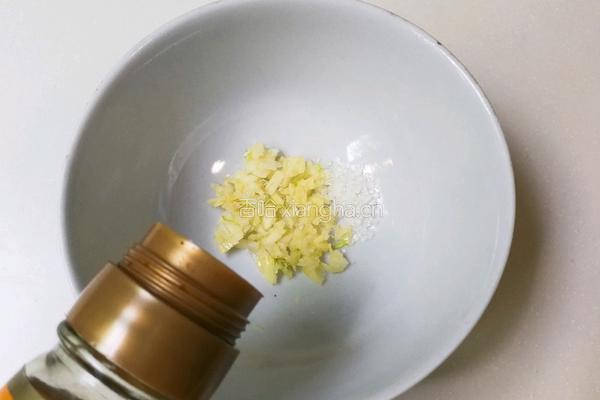 小葱蒜泥黑木耳的做法图解7