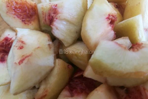 桃子果酱的做法图解1