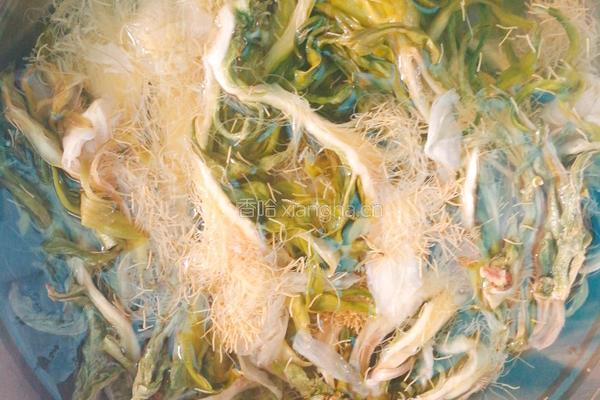 霸王花海皇三宝玉米子鸡汤的做法图解3