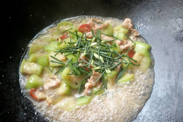 丝瓜炒肉片的做法图解10