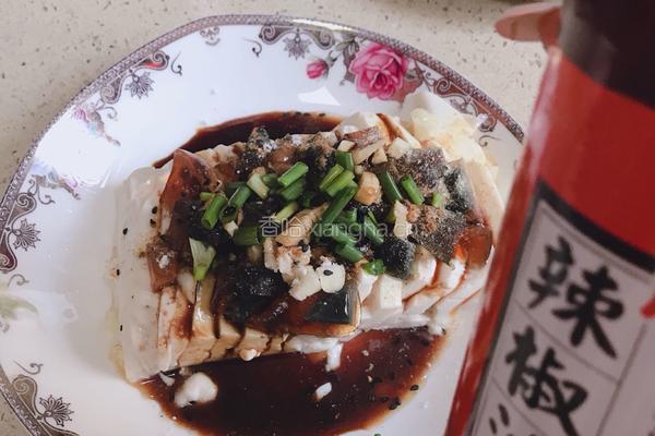 皮蛋豆腐的做法图解13