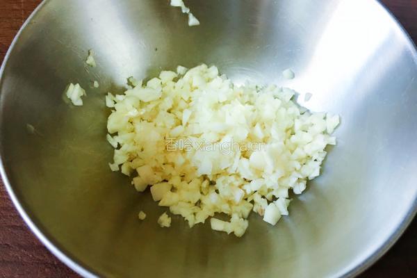 芥菜丝拌青椒丝的做法图解3