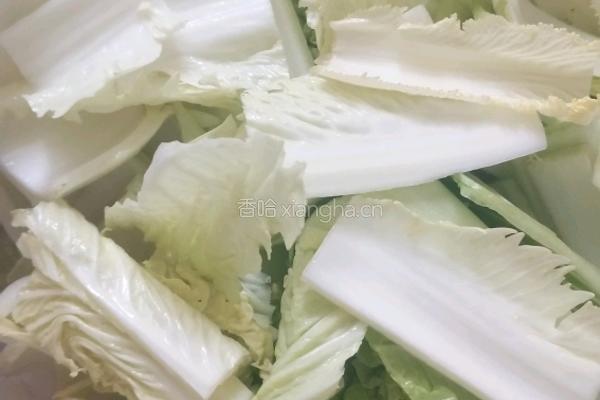 酸辣大白菜的做法图解2