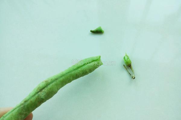 香辣烤豆角的做法图解2