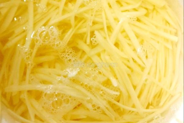 酸辣土豆丝的做法图解2