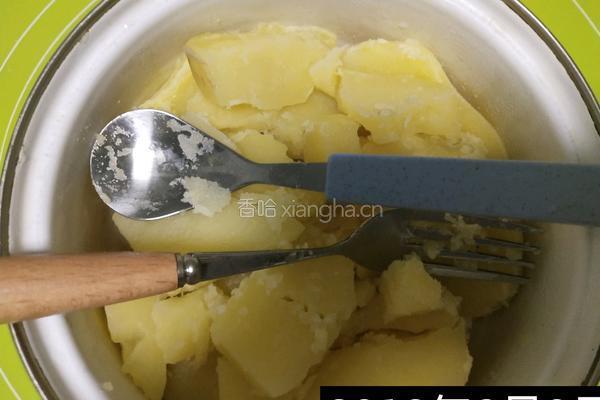土豆香蕉饼的做法图解3