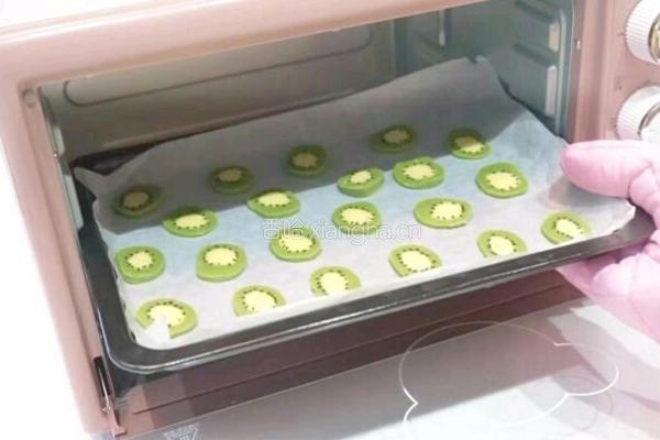 青汁猕猴桃饼干的做法图解10