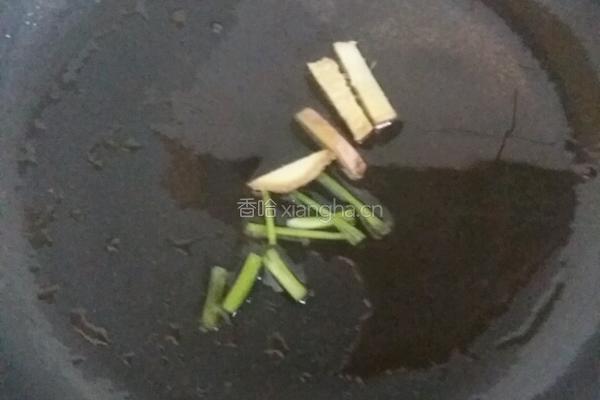 红烧麦穗鱼的做法图解2