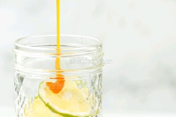 百香果青柠冷泡茶的做法图解4