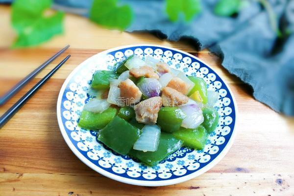 洋葱青椒鸡腿丁的做法图解15