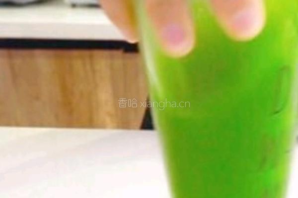 薄荷柠檬青汁冰饮的做法图解2