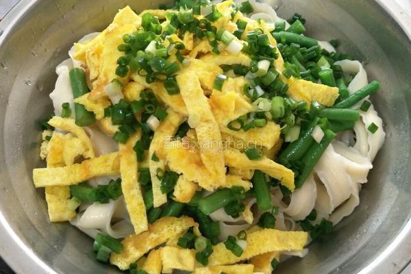 豆角鸡蛋捞面的做法图解7