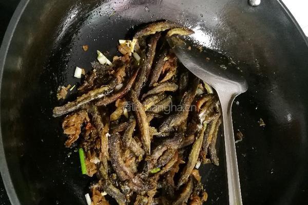 干煸糟菜泥鳅的做法图解8