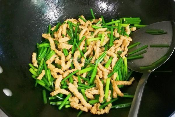 韭苔小面筋的做法图解10