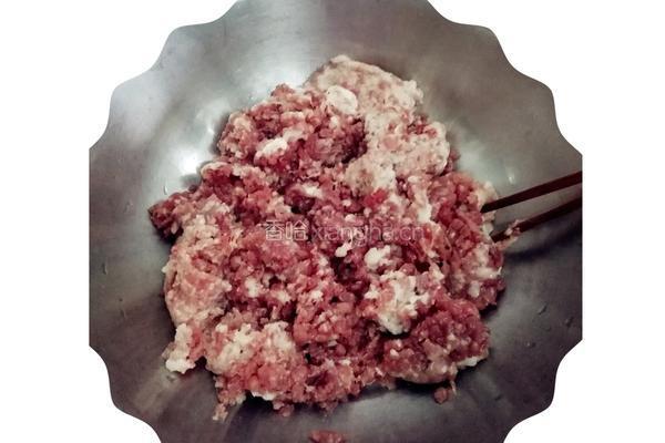 香葱猪肉水饺的做法图解4