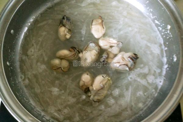 蛎蝗萝卜丝汤的做法图解11
