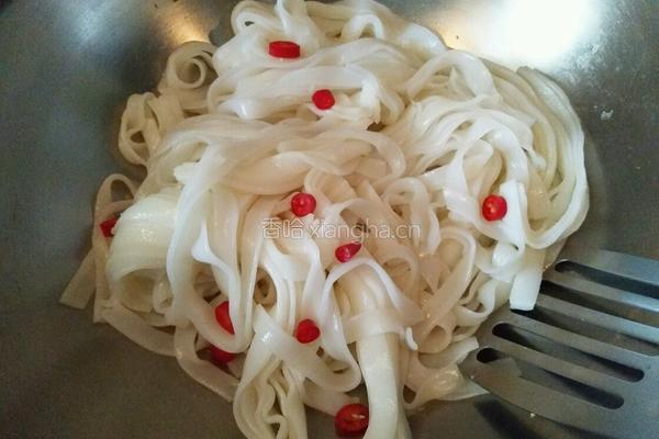 海鲜鸡蛋番茄炒粉的做法图解5