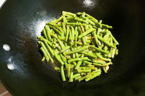 蒜香生抽豇豆的做法图解11