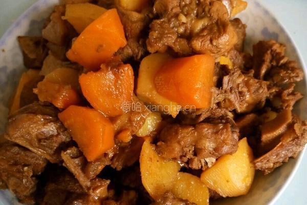 鸭腿炖土豆胡萝卜