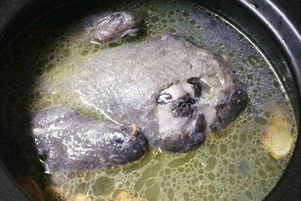 无花果炖乌鸡的做法图解1