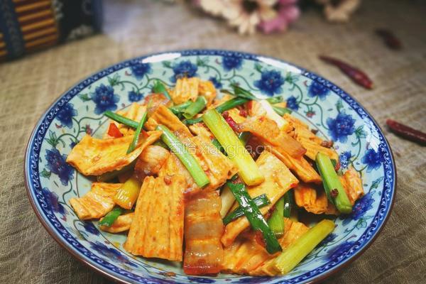 青蒜炒腐竹的做法图解6