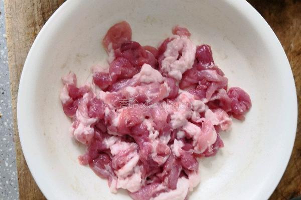 菠萝蜜炒肉的做法图解2