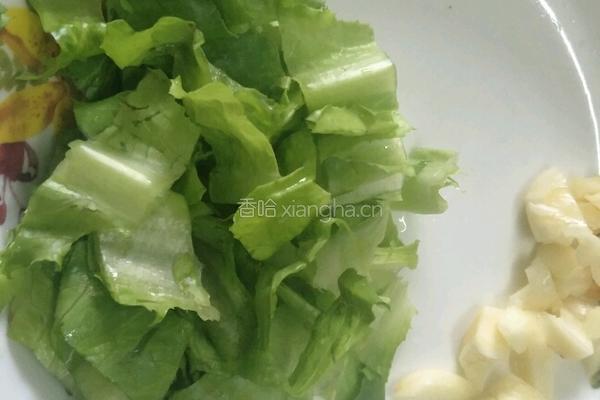 胡萝卜生菜炒玉米的做法图解3
