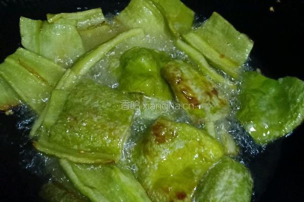 虎皮青椒的做法图解2