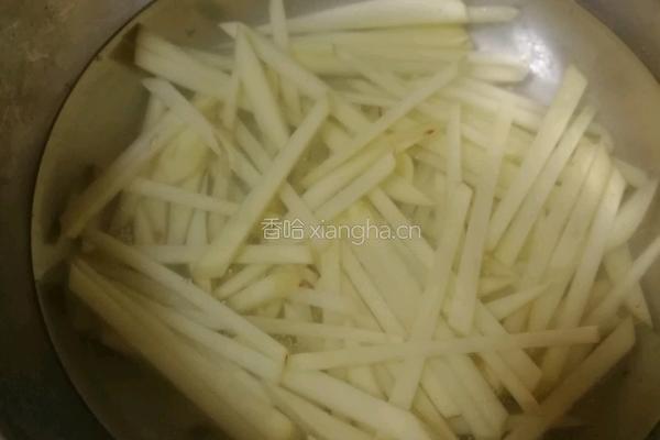 素食主义芹菜炒土豆的做法图解3