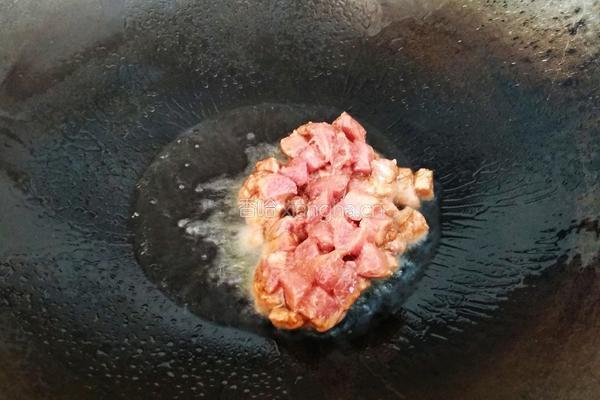 芹菜胡萝卜炒肉丁的做法图解6