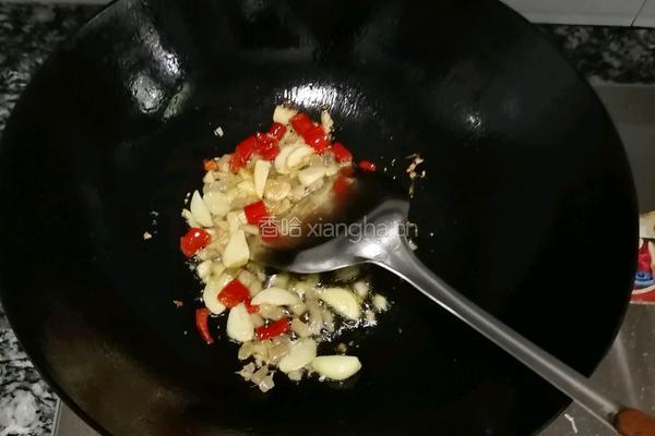 酸汤巴沙鱼的做法图解4