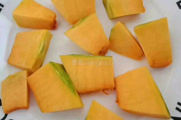 辅食南瓜汤长面的做法图解2