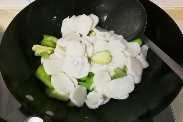 丝瓜黑木耳年糕的做法图解9