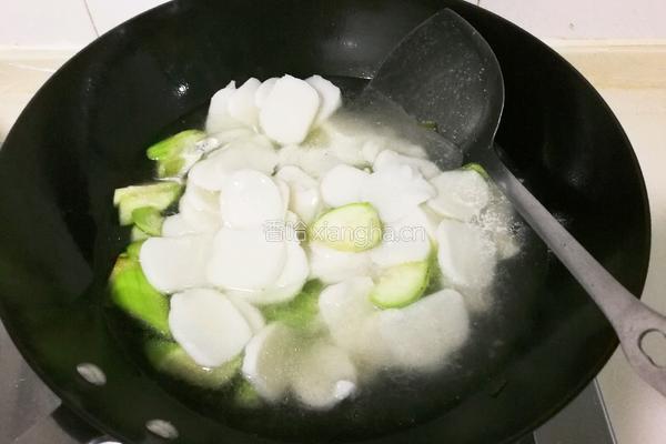 丝瓜黑木耳年糕的做法图解10