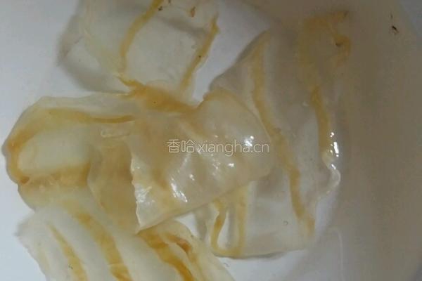 花胶猪肚鸡的做法图解2