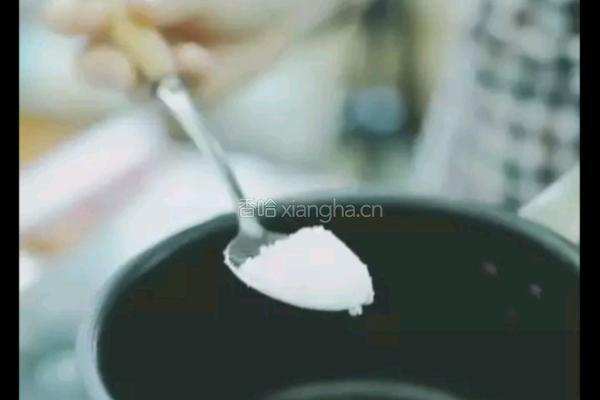 焦糖奶茶的做法图解2