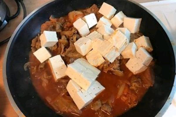 泡菜猪肉烩豆腐的做法图解5
