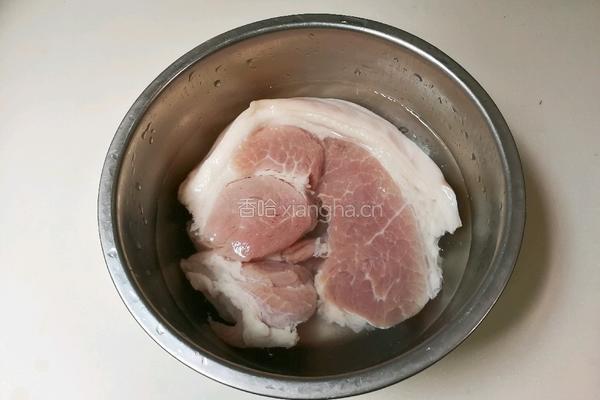 诱人的酱肉的做法图解1