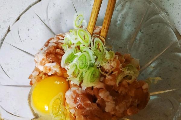 冬瓜水汆丸子的做法图解1