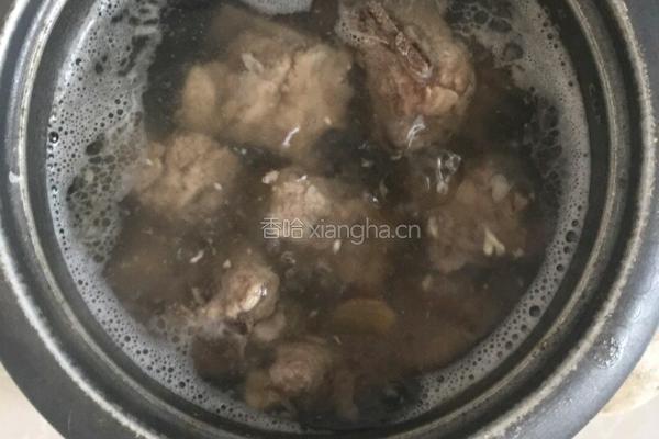绿豆排骨汤的做法图解2