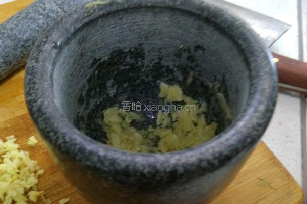 蒜蓉波士顿龙虾的做法图解3